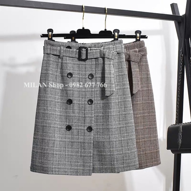 Chân váy dạ ngang gối kèm đai 2 hàng khuy thời trang. | BigBuy360 - bigbuy360.vn