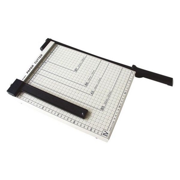 Bàn cắt giấy A4 Deli 8014