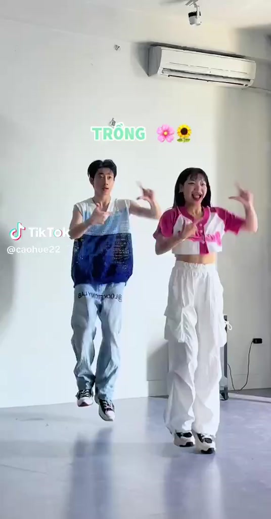 Áo croptop bóng chày,áo thun sơ mi khoác ngoài nữ form rộng cá tính phong cách retro,đường phố | BigBuy360 - bigbuy360.vn