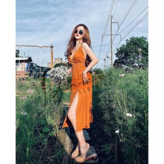 Maxi cột nơ lưng