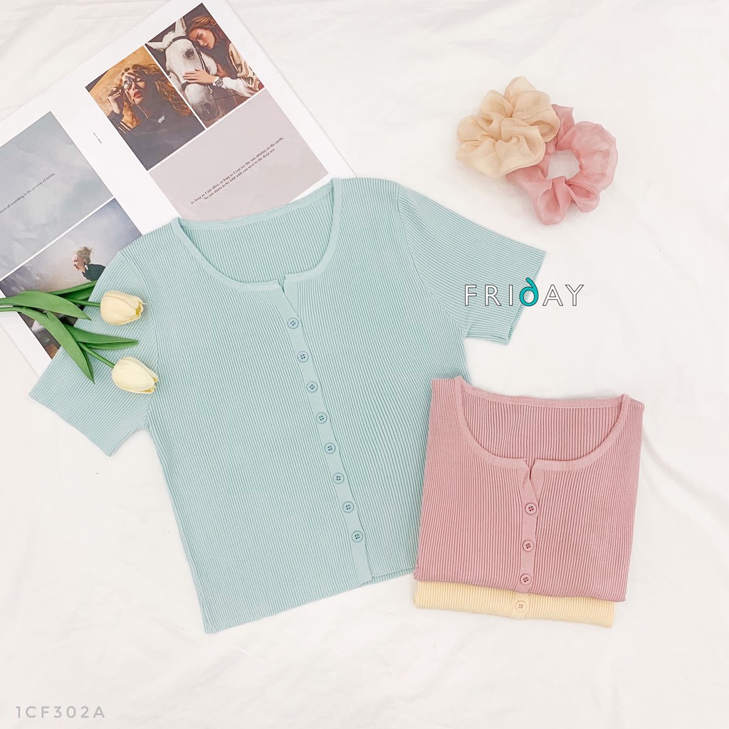 Áo croptop tăm len hàng khuy Friday | BigBuy360 - bigbuy360.vn