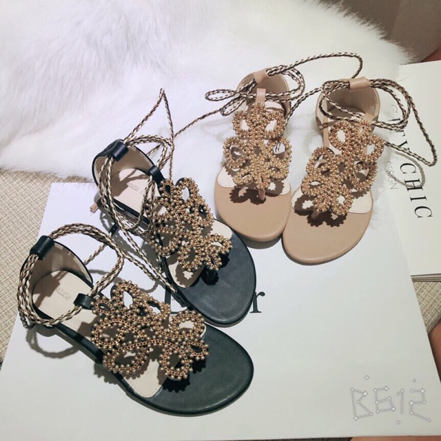 Sandal đế bệt