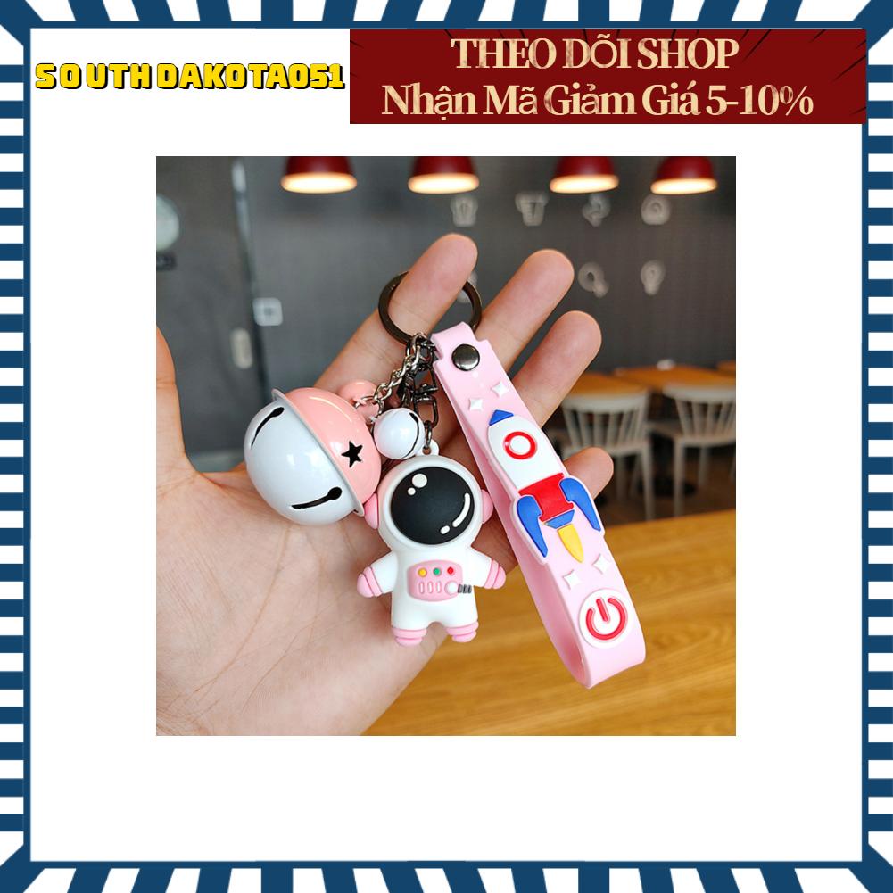 Móc khóa hình phi hành gia bằng nhựa PVC gắn chuông không mùi an toàn dễ thương