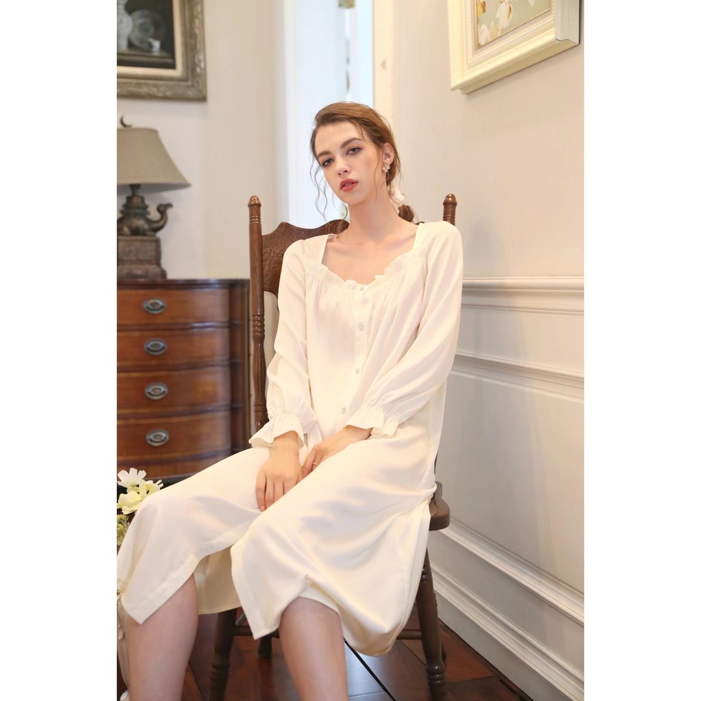 Đầm ngủ lụa thiết kế cao cấp phong cách công chúa cổ điển | BigBuy360 - bigbuy360.vn