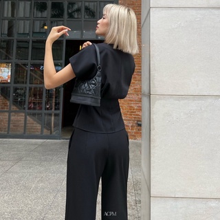 Sonia Blouse / Áo sơ mi cổ tim may chiết eo