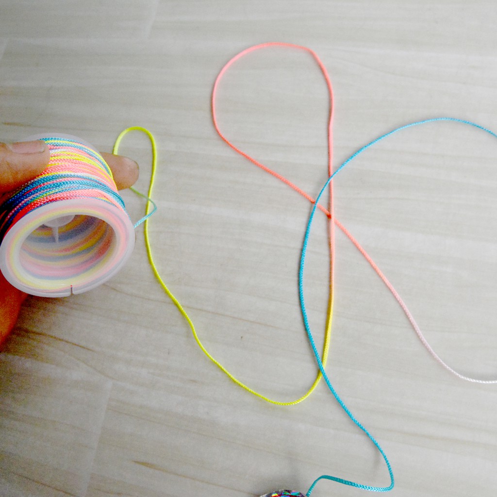 Cuộn dây chỉ nhiều màu đan vòng-Làm Vòng tay handmade