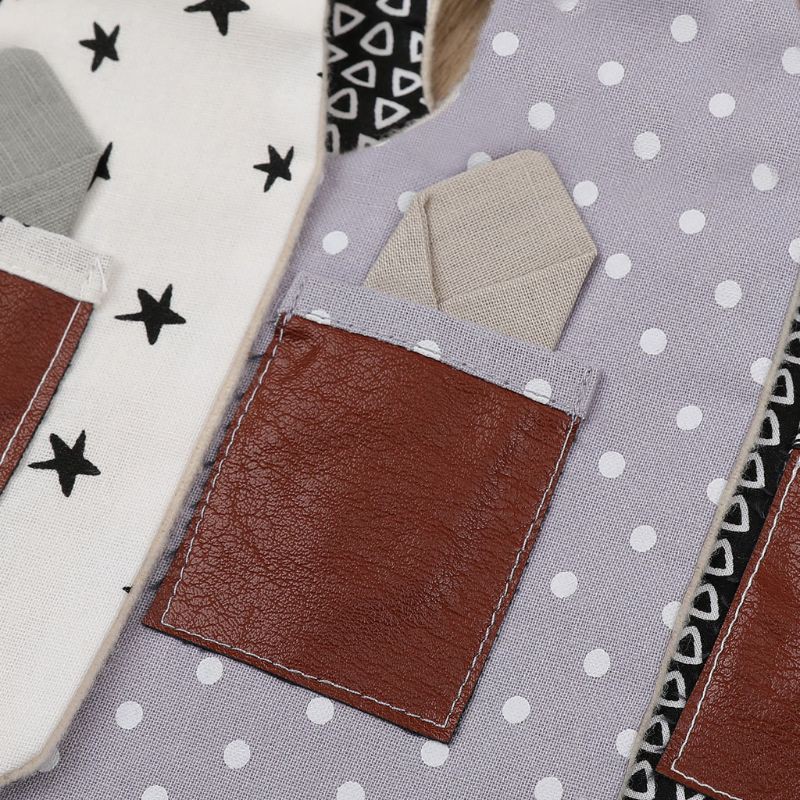 Yếm Ăn In Hình Dễ Thương Cho Bé