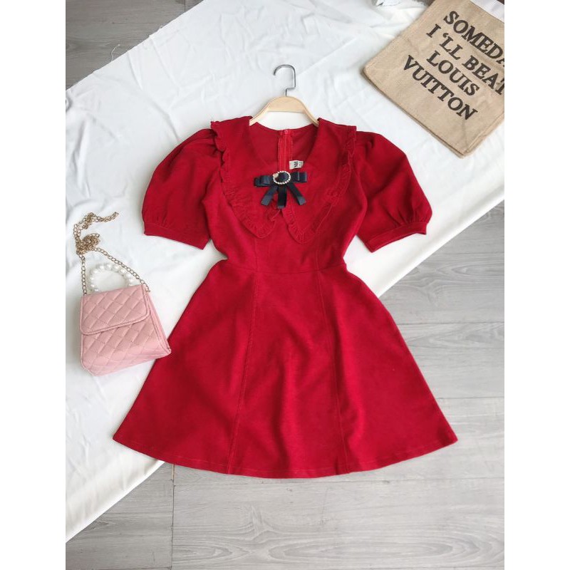 Đầm nỉ nhung tay phồng cổ sen viền bèo kèm tag.