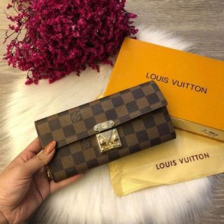 Ví khoa vuông LV full box có mã code