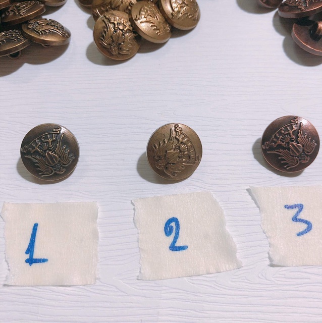 10 Nút Ao,Khuy áo,cúc áo huy hiệu 3 màu