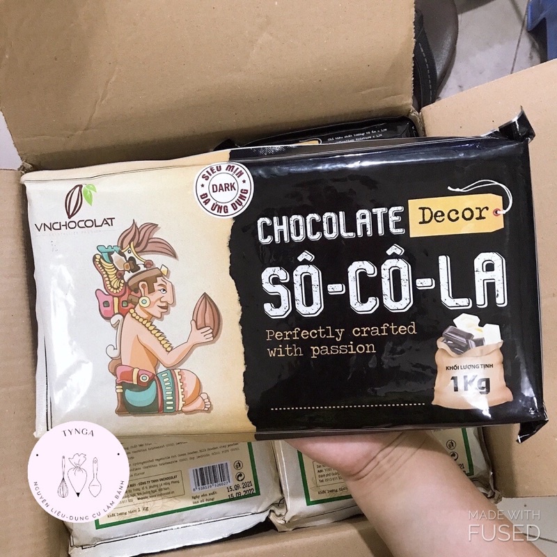 Socola combound Đen 1kg Trắng 1kg Trang Trí Làm Bánh Decor VNChocolat