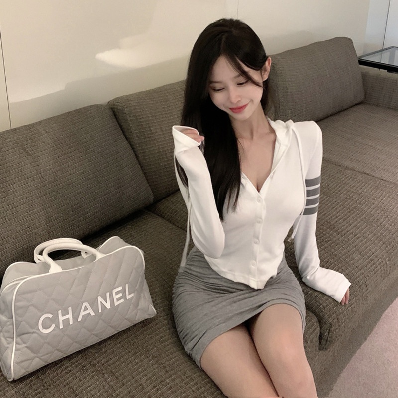 Áo Khoác Thể Thao Mỏng Có Nón Thiết Kế Bất Đối Xứng Phong Cách Mới Cho Nữ