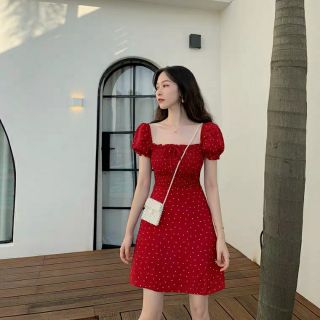 Váy đỏ chấm bi QC