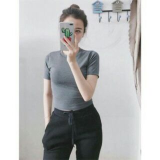 Áo croptop gân tay ngắn