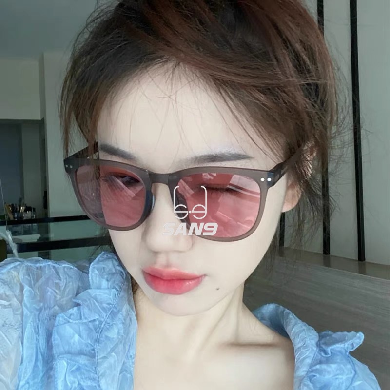 Kính mát xếp gọn chống tia UV phong cách 2021 cho nữ