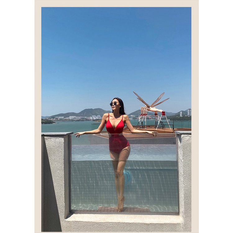 (Mẫu mới 2023) Bikini đỏ khoét eo xẻ ngực khoe dáng một mảnh Hàn Quốc