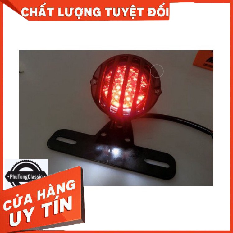 Đèn hậu độ classic cỡ trung có lưới bảo vệ, kèm pad bắt biển số