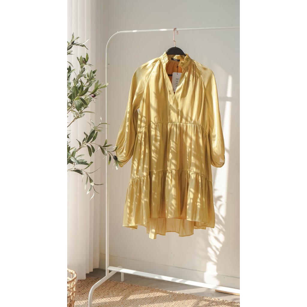 [Mã FAMALLT5 giảm 15% đơn 150k] JOVEN-Đầm 3 tầng óng ánh sen | BigBuy360 - bigbuy360.vn