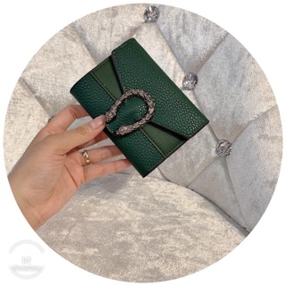 Ví ngắn đầu rắn