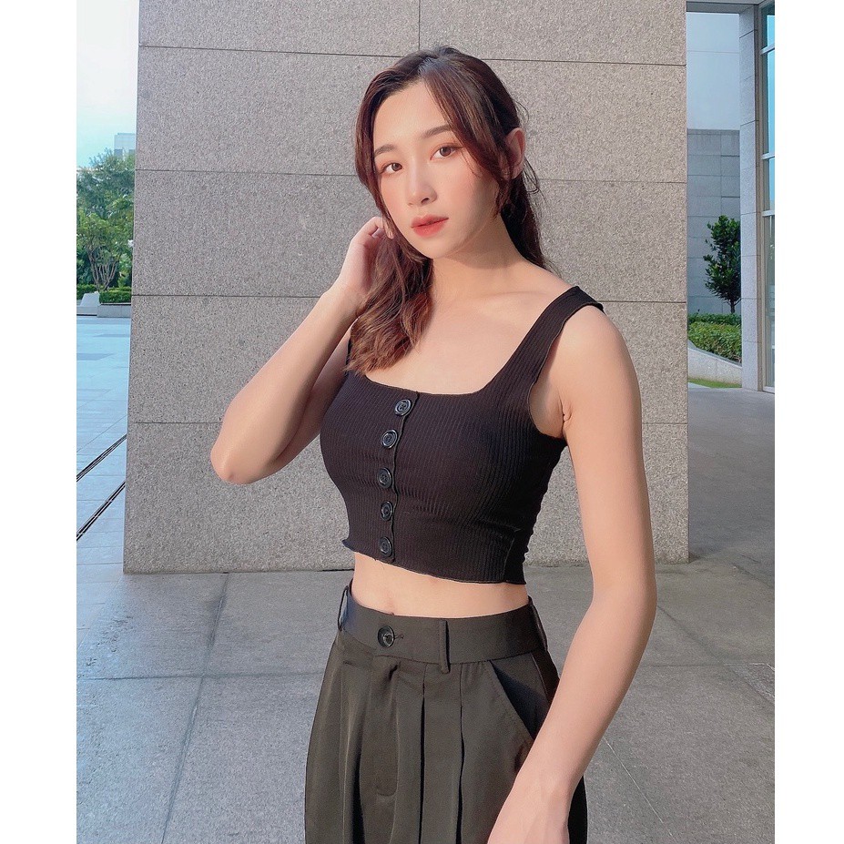 Áo croptop nữ 2 dây bản to La Boutique đính nút cổ vuông màu đen freesize thun gân dáng ôm body LA09