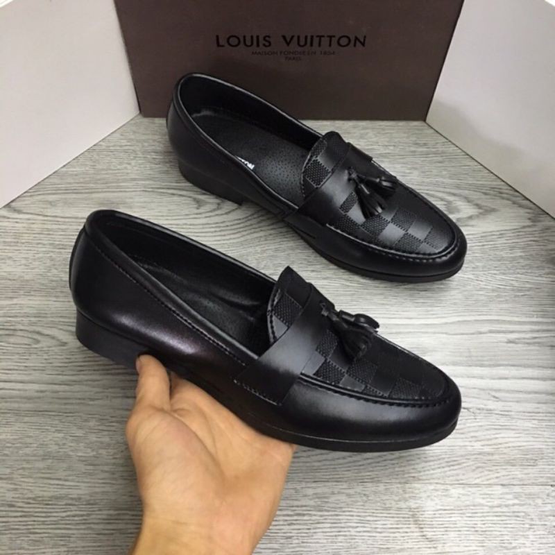 Giày lười chuông ô kiểu dáng thời trang