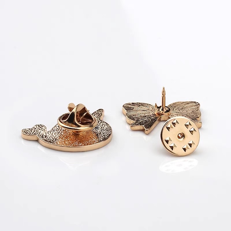 Pin,huy hiệu ghim cài áo cute link 1