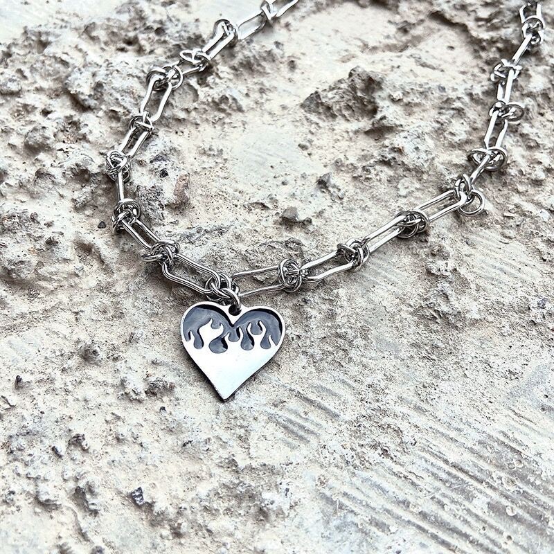 Dây chuyền xích xoắn mặt tim lửa thép không gỉ