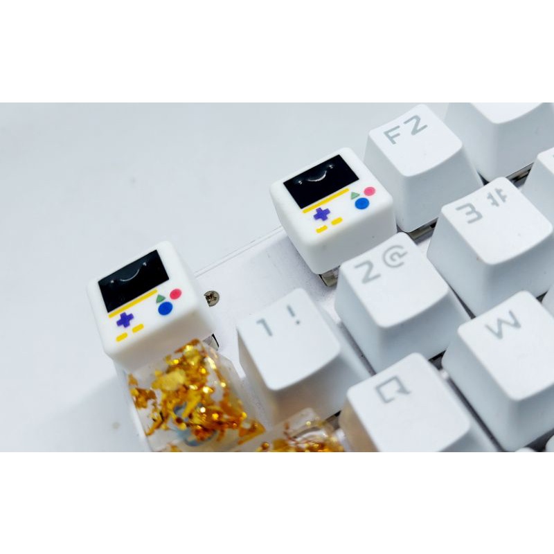 Keycap resin BMO tone trắng trang trí bàn phím cơ gaming