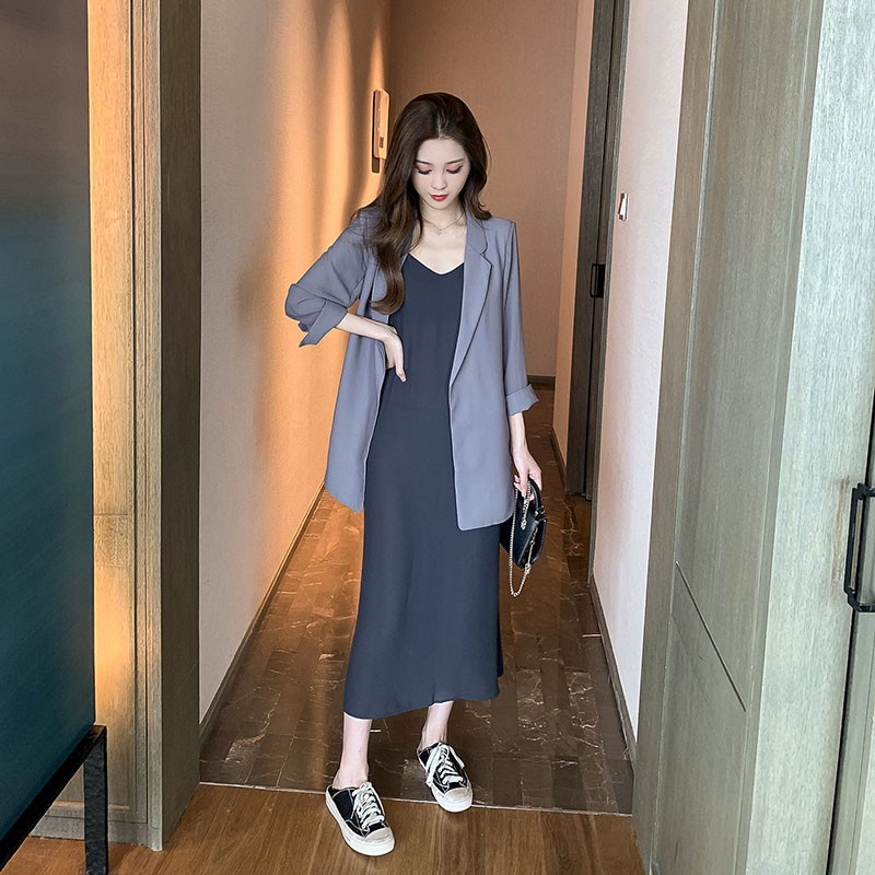 Order) Set Áo Blazer Mỏng Nhẹ Mùa Hè Thu+ Váy Hai Dây Suông Dài Xẻ Tà