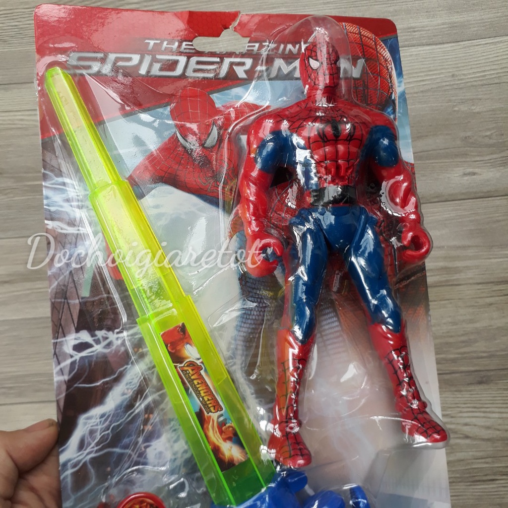 Vỉ đồ chơi ben 10 kiếm, súng phát sáng đèn nhạc sinh động tặng kèm đồng hồ bắn thẻ xu