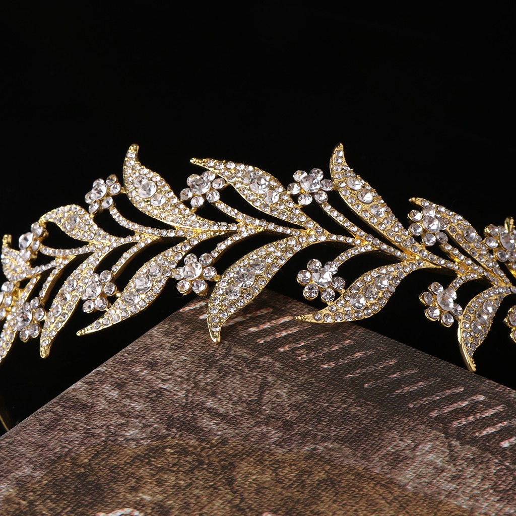 Cài tóc hình lá đính đá cho thiết kế dìu dàng xinh xắn