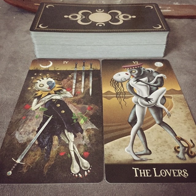 Bài Deviant Moon Tarot Borderless Edition