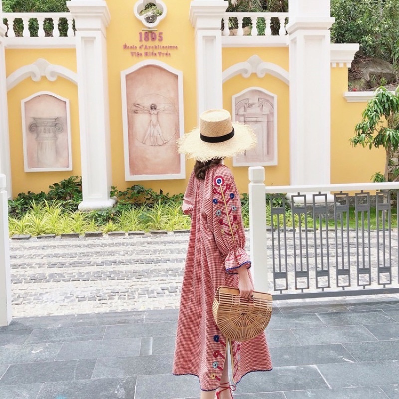 Váy bohemian dáng rộng thêu chấm bii