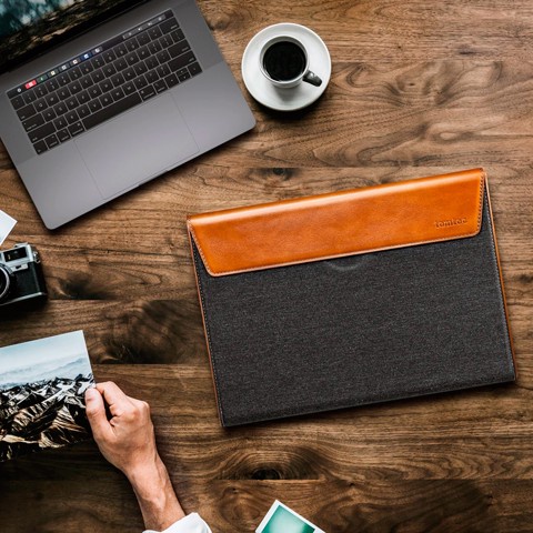 Túi Chống Sốc Macbook 15inch Thương Hiệu Tomtoc Cao Cấp - Thiết Kế Phối Da, Siêu Mỏng, Thanh Lịch Sang Trọng