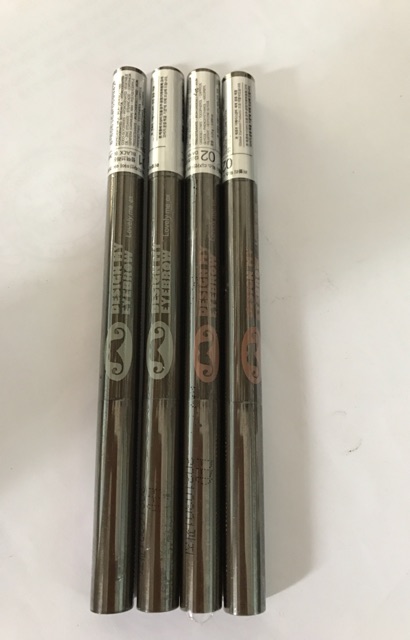 Chì kẻ mày ngang  (DESIGN MY EYEBROW)  Chất liệu sáp không quá mềm nhũn gam màu chuẩn,đẹp , nhỏ gọn,dễ tán