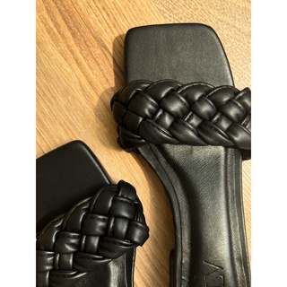 OLV - Dép Black Braided Slide Sandals