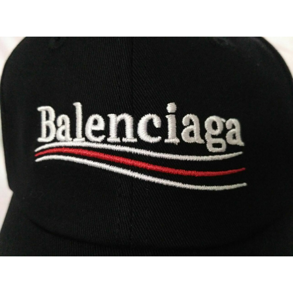 BALENCIAGA ! Mũ Lưỡi Trai Thêu Chữ Balenciaga2 Campaign Bernie Màu Đen Có Thể Điều Chỉnh Kích Cỡ