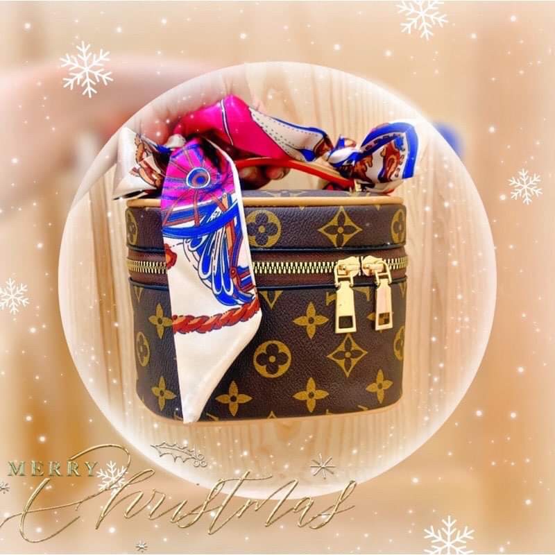 Túi Lv Dạng hộp kèm khăn cho bé