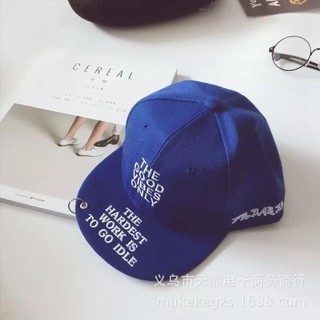 Mũ snapback có khuyên cho bé