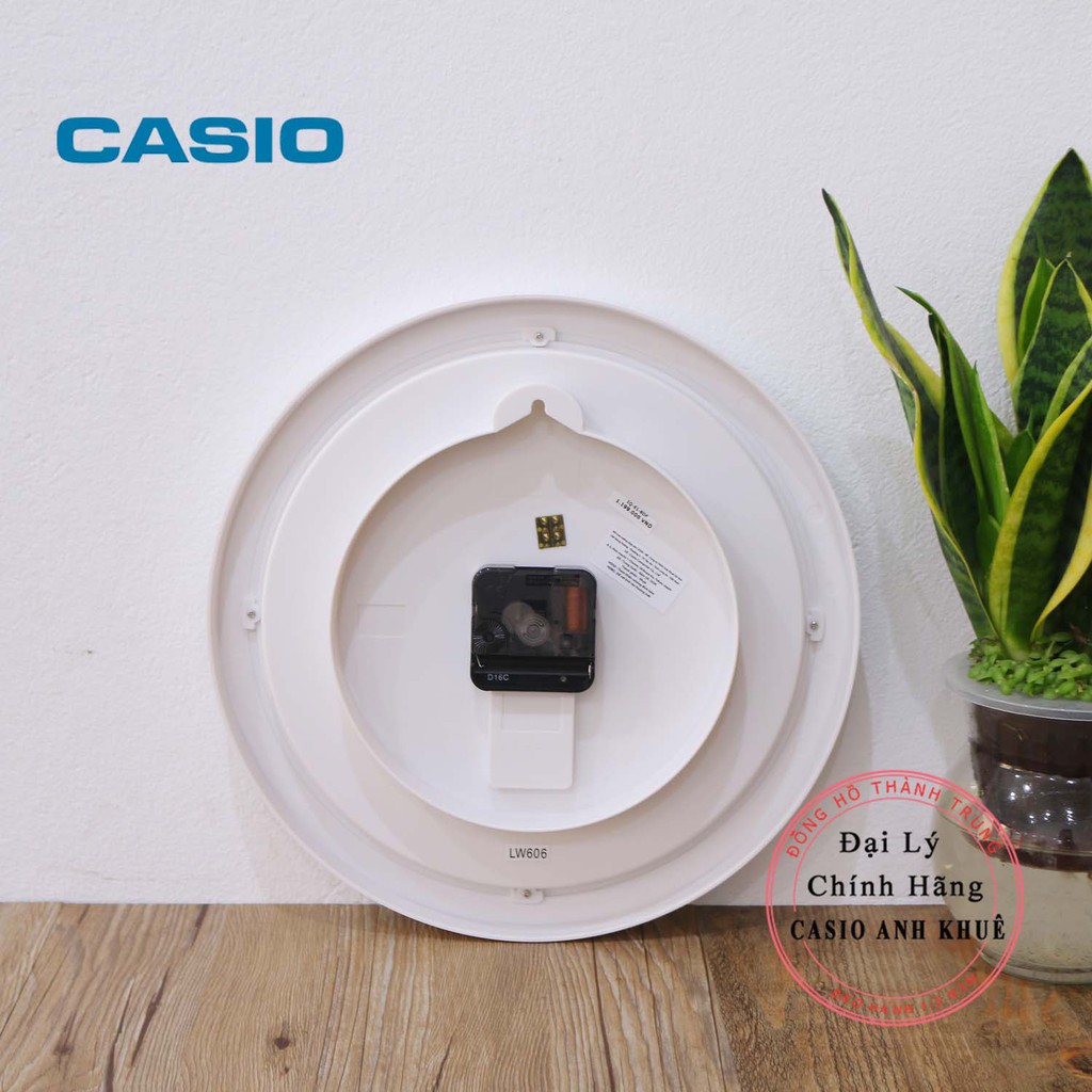 Đồng hồ treo tường Casio IQ-61-8DF màu bạc