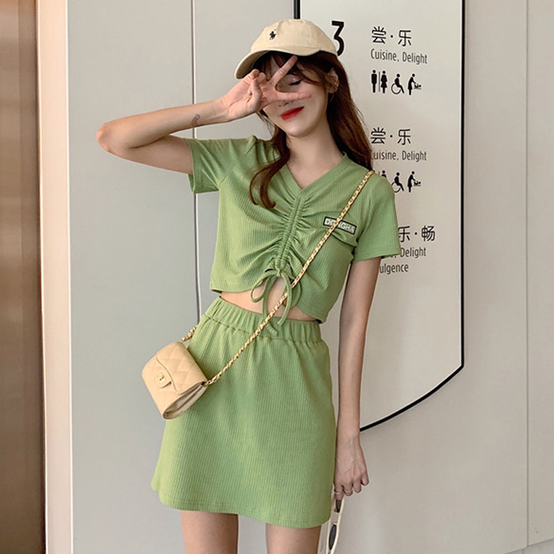 Bộ Áo Lụa Ngắn Tay + Chân Váy Lưng Cao Xinh Xắn Dành Cho Nữ | BigBuy360 - bigbuy360.vn