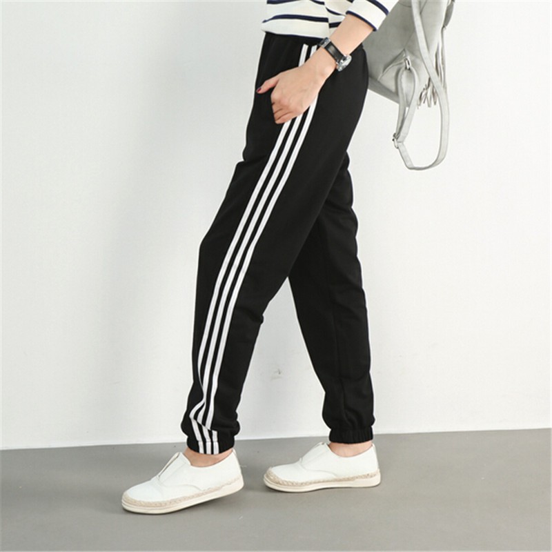 Quần thể thao jogger nam nữ unisex chất liệu nỉ Xneo loại 1 dày 3 sọc năng động - quần jogger 3 line bo ống