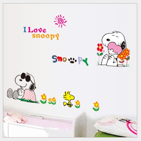 Decal trang trí tường 2 Chó SNOOPY đáng yêu