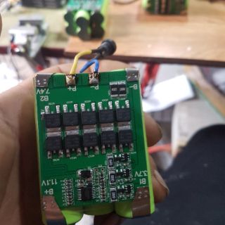 Pin hitachi 12v vỏ cao