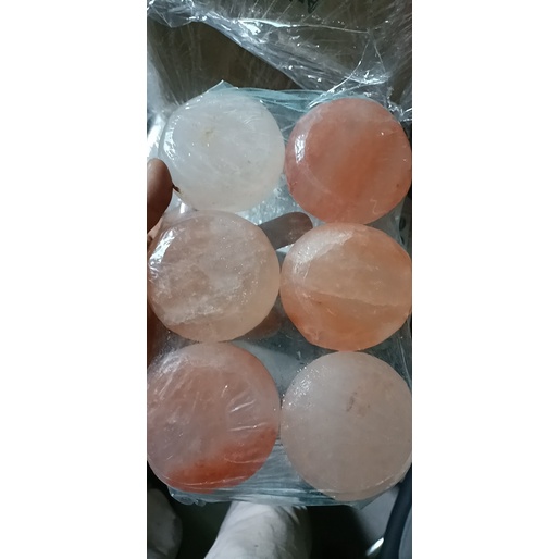 Đá muối tròn massage như ở spa- Đá muối Himalaya