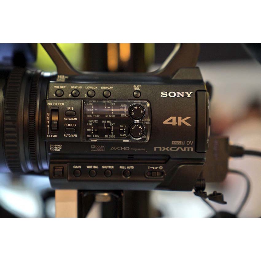 Máy quay chuyên nghiệp Sony HXR-NX200 quay HD cao cấp, Hàng chính hãng bảo hành 24 tháng Sony Việt Nam