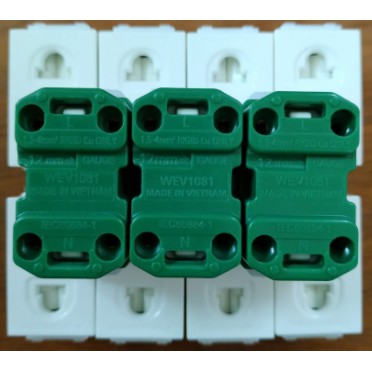 Ổ cắm đơn có màng che, -16A, loại cắm nhanh/bắn vít-Panasonic -WEV1081SW/WEV1081H