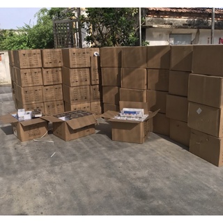 20 cây giấy quấn cổ cắt tóc. (1 thùng)