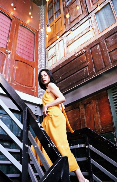 Váy maxi hở lưng