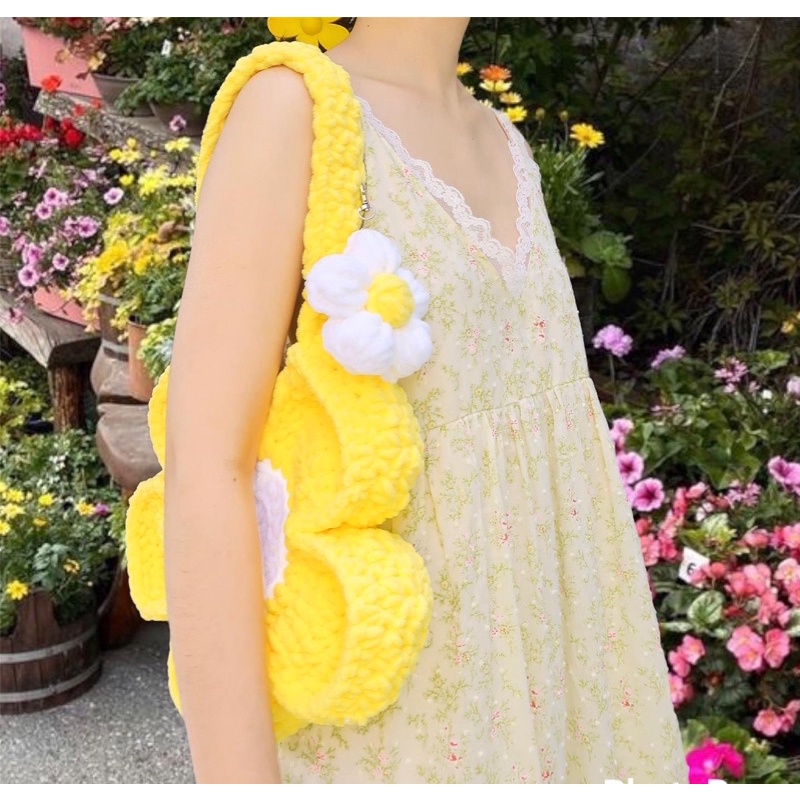 Túi len hình bông hoa - Bloom crochet bag - Mếu Máo